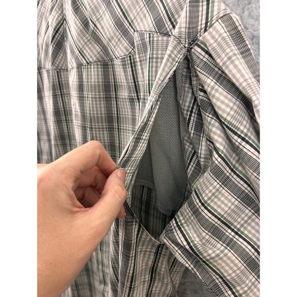 Columbia Plaid Short Sleeve Vented Fishing Shirt Men’s L Lightweight Outdoor - Picture 4 of 8